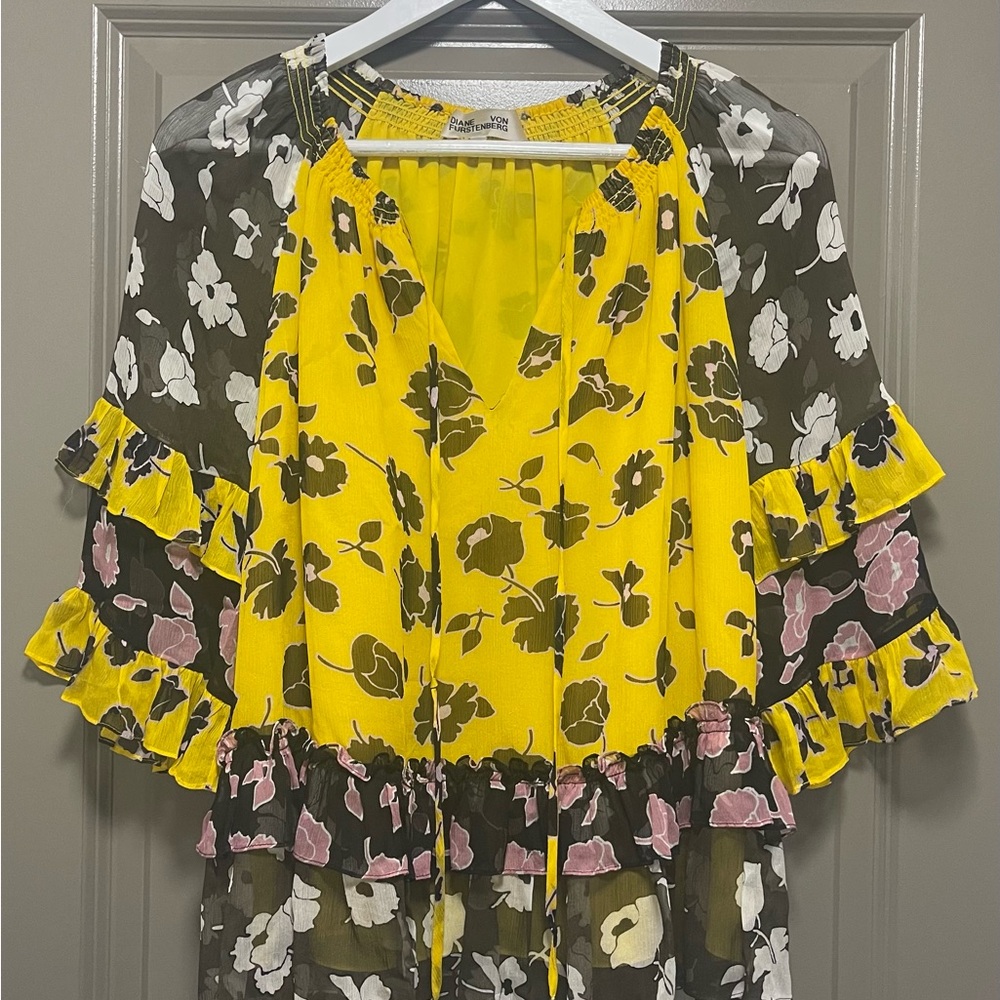 DVF short sleeve ruffle blouse